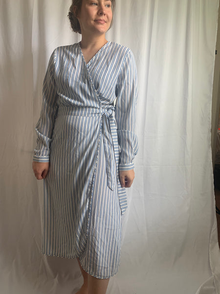 Time & Tru Wrap Dress Young and Channing Time & Tru Wrap Dress Young and Channing