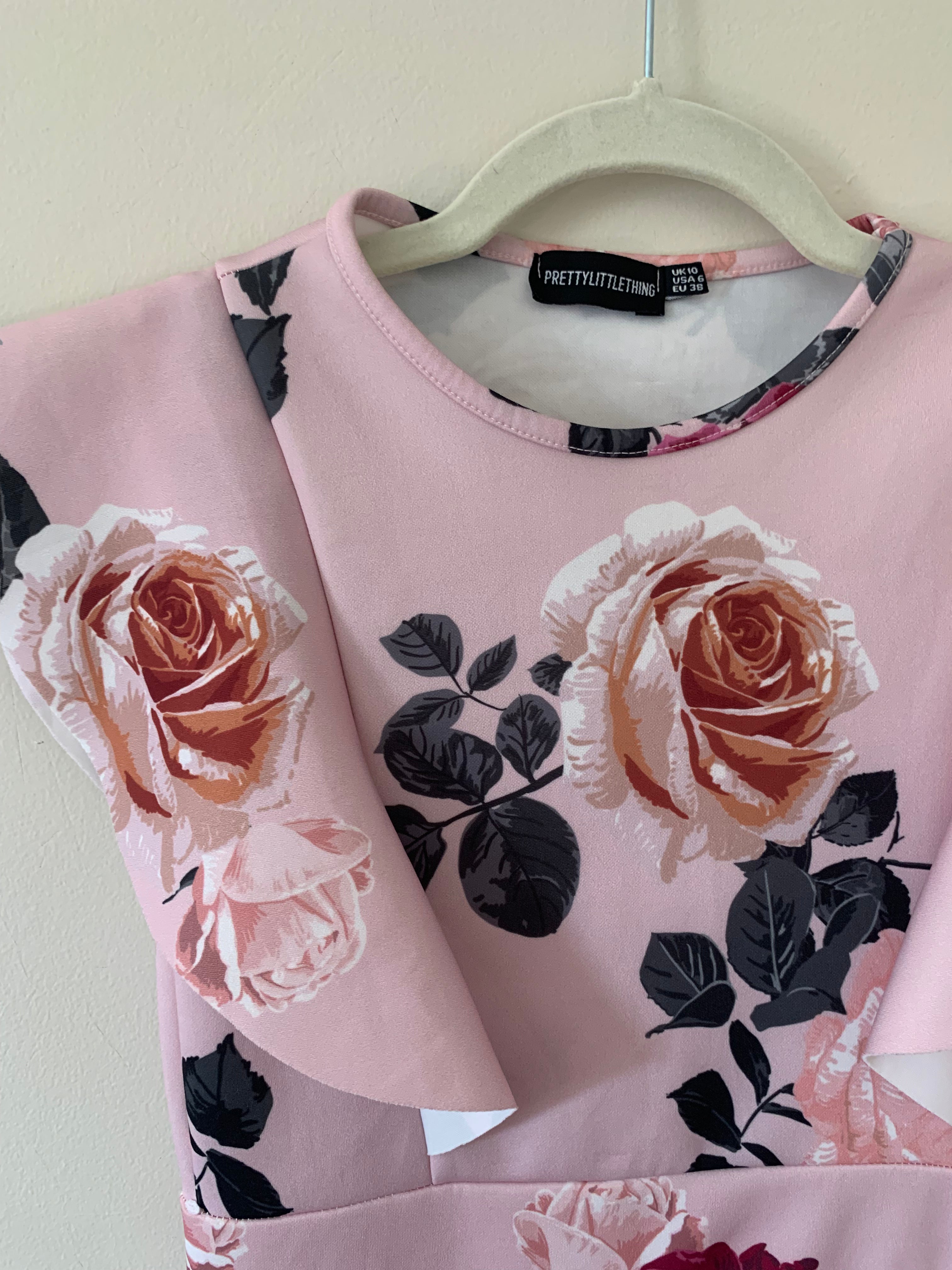 Pretty little thing sales pink floral dress